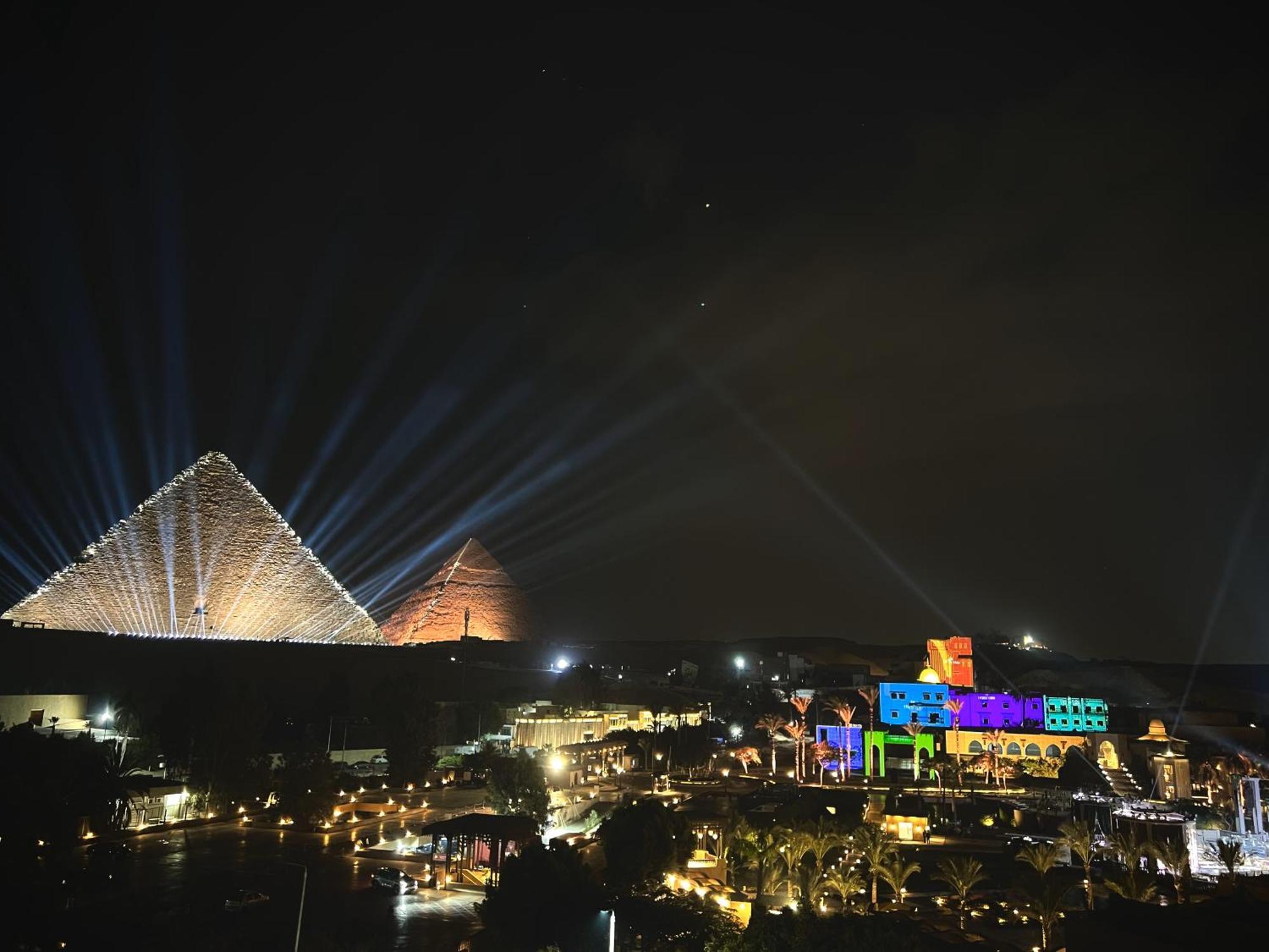 Turquoise Pyramids & Grand Egyptian Museum View Hotel Kafret el-Gabal Exterior foto