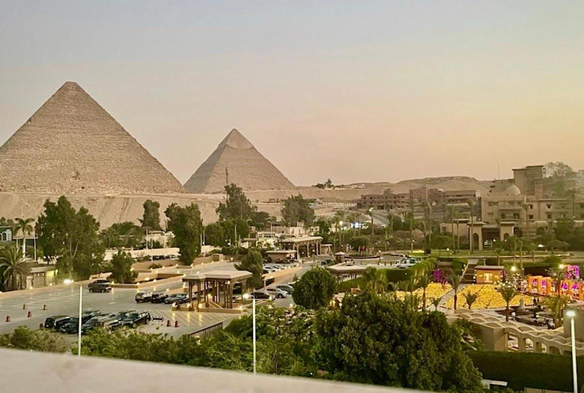 Turquoise Pyramids & Grand Egyptian Museum View Hotel Kafret el-Gabal Exterior foto